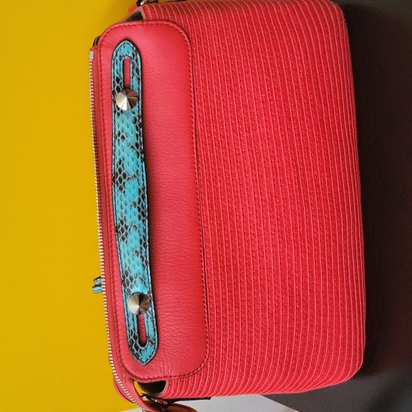 FENDI - Picture 5 of 16